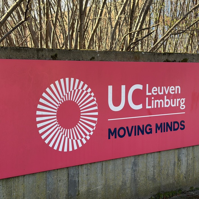 1_700x700_crop_478b24840a